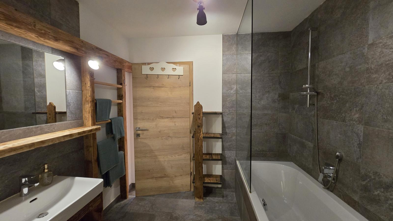Tauernapart-Badkamer