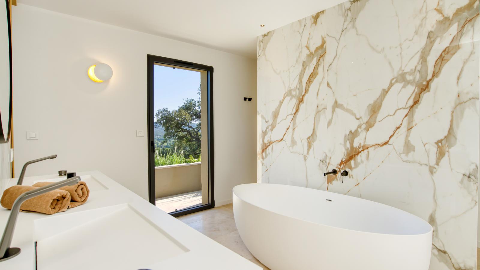 Vue Saint Tropez-Badkamer