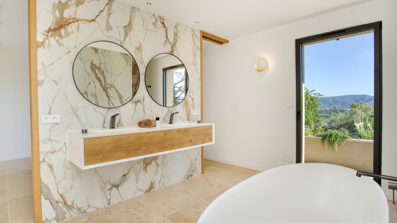 Vue Saint Tropez-Badkamer