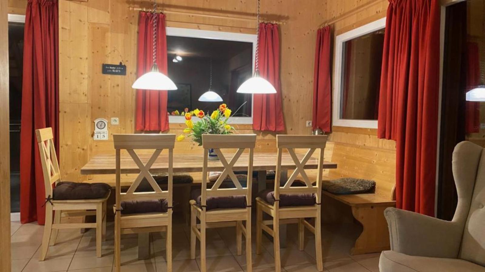 Gipfelzauber-Eetkamer