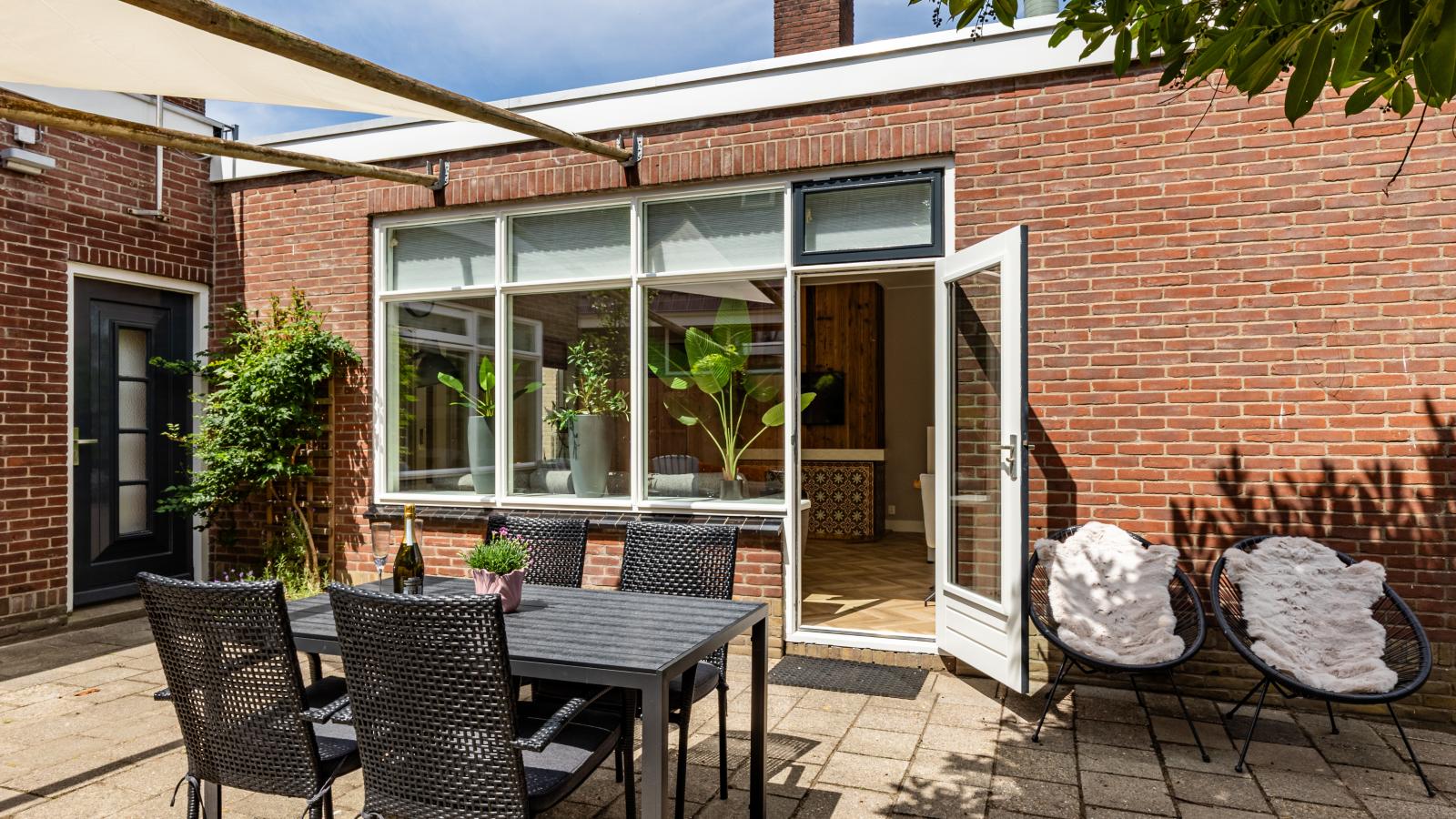 Dorpskaemer-Terrasbalkon