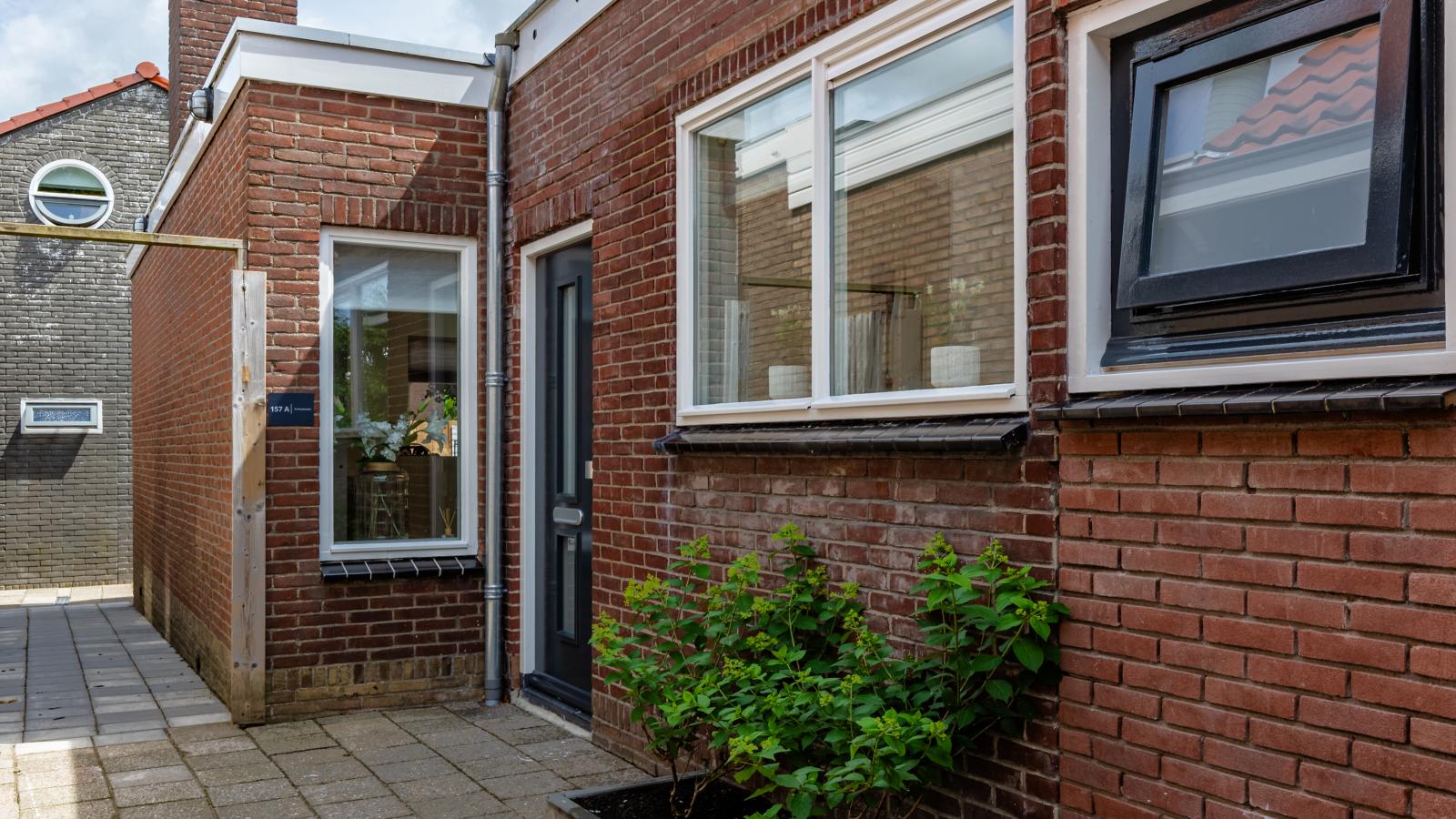 Dorpskaemer-Buitenkant zomer