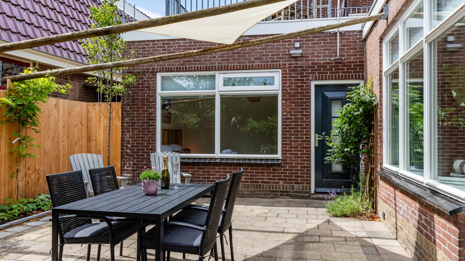 Dorpskaemer-Terrasbalkon