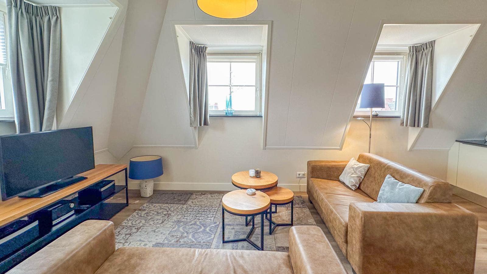 Top luxe 27G-Living room