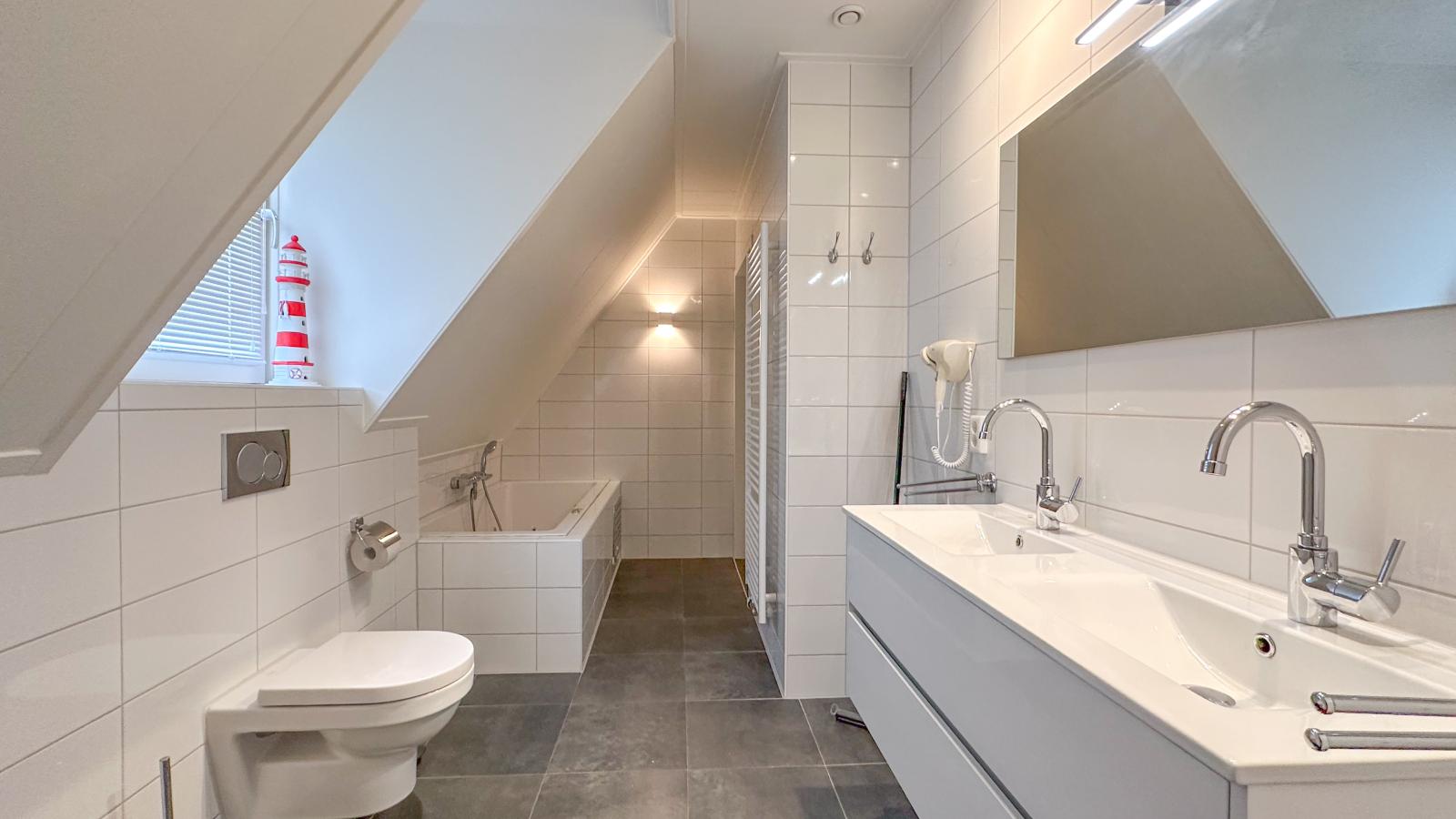 Villa superieur 64-Badkamer