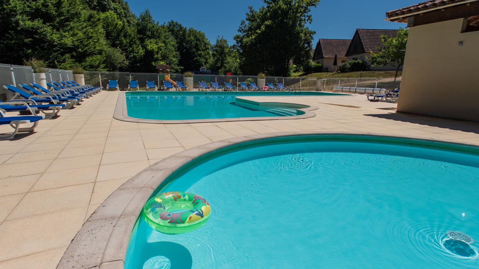 Lac Bleu nr 10 - Zwembad