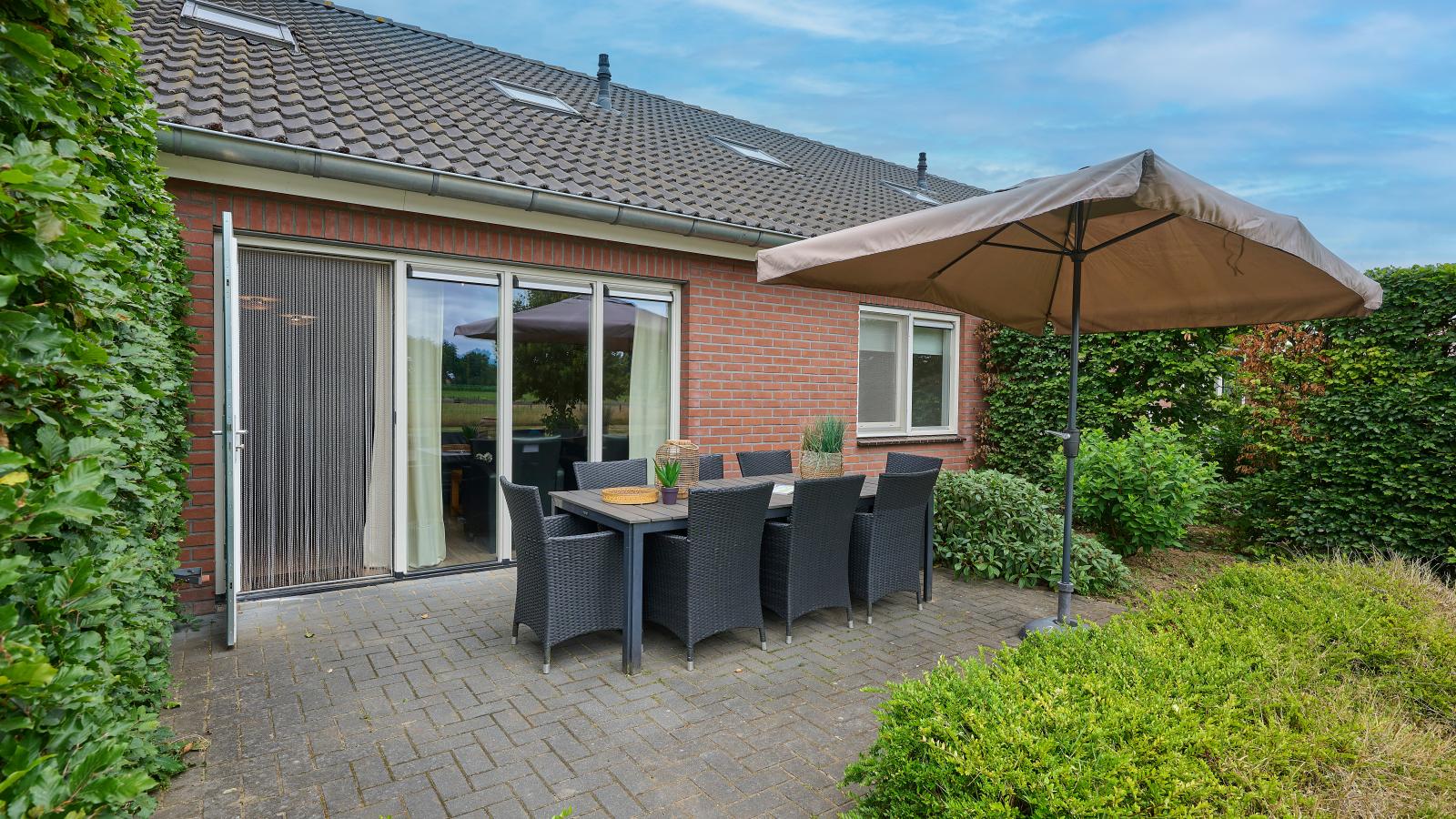 Boerderijappartement t Katreel-Tuinen zomer