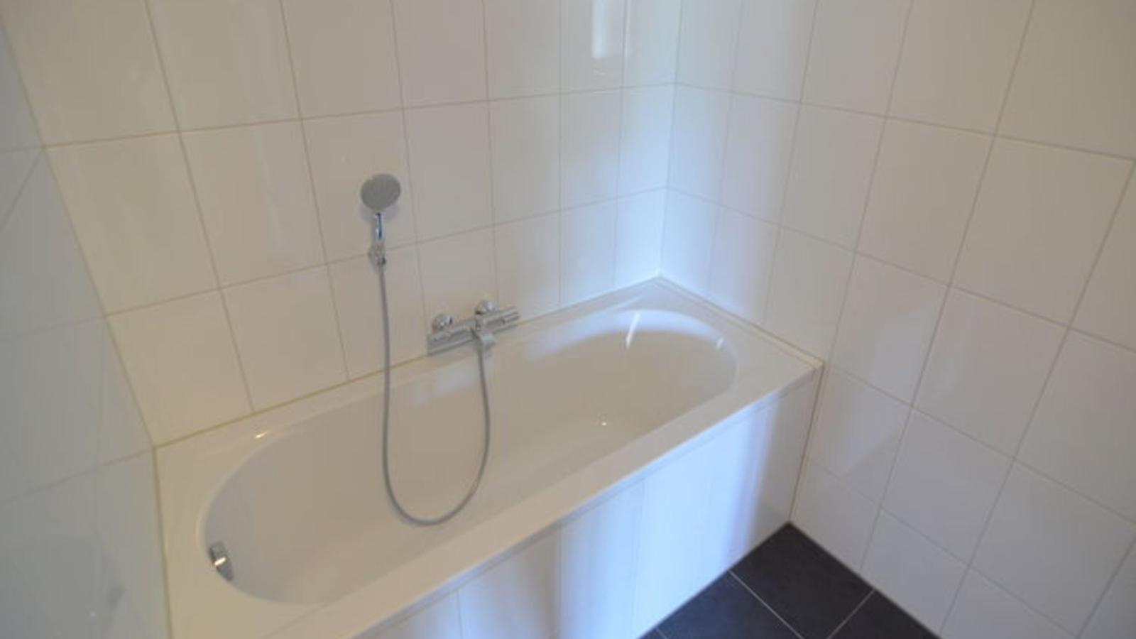Boerderijappartement t Katreel-Badkamer