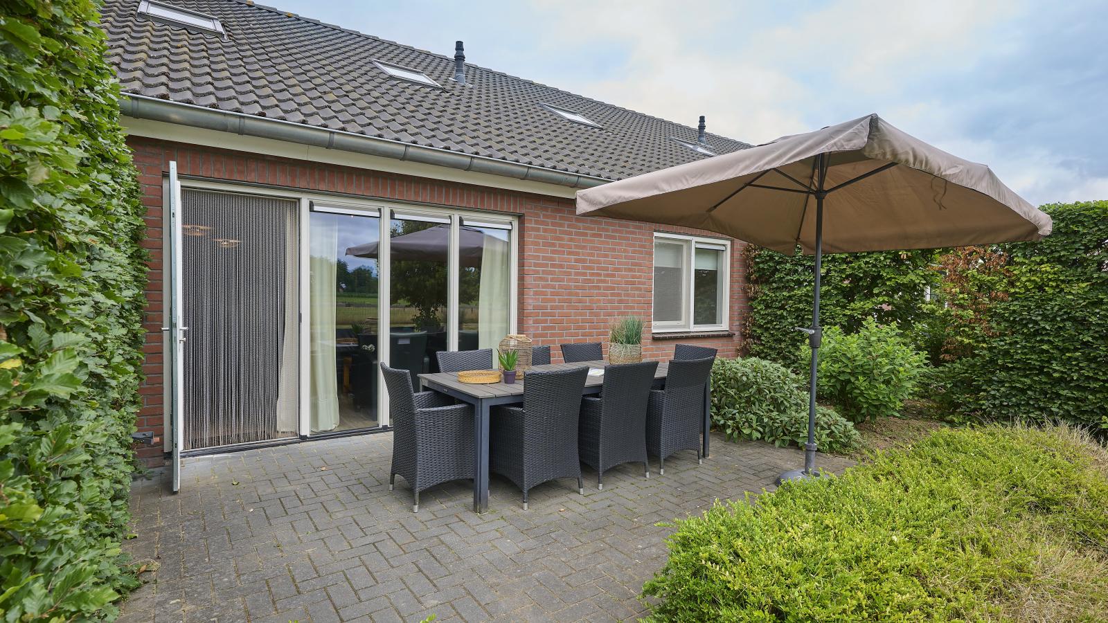 Boerderijappartement t Katreel-Tuinen zomer