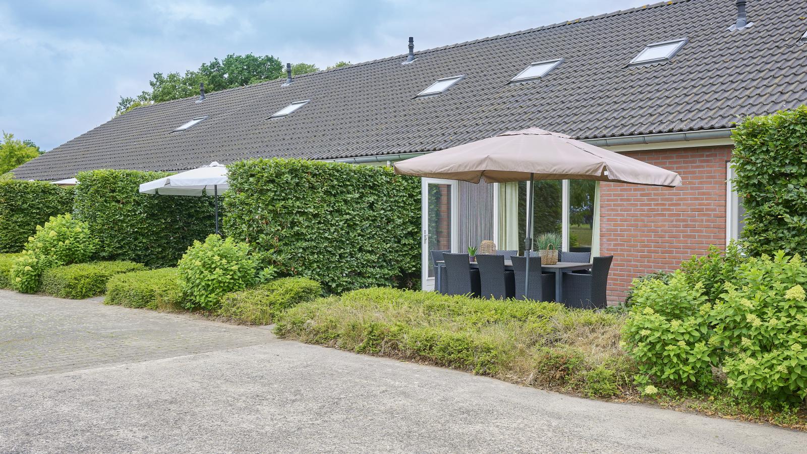 Boerderijappartement t Katreel-Buitenkant zomer