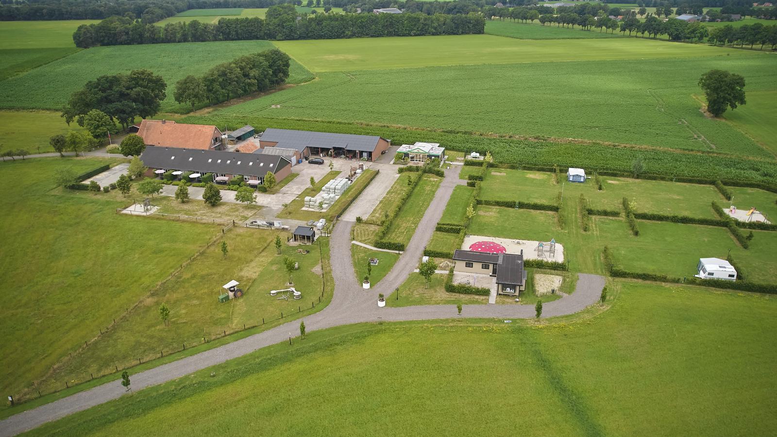 Boerderijappartement t Katreel-Buitenkant zomer