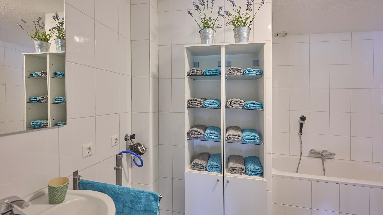 Boerderijappartement t Katreel-Badkamer