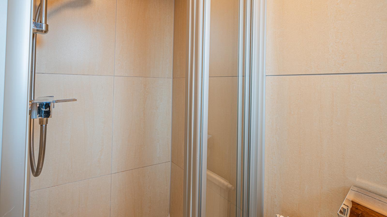 Haus Enn-Badkamer