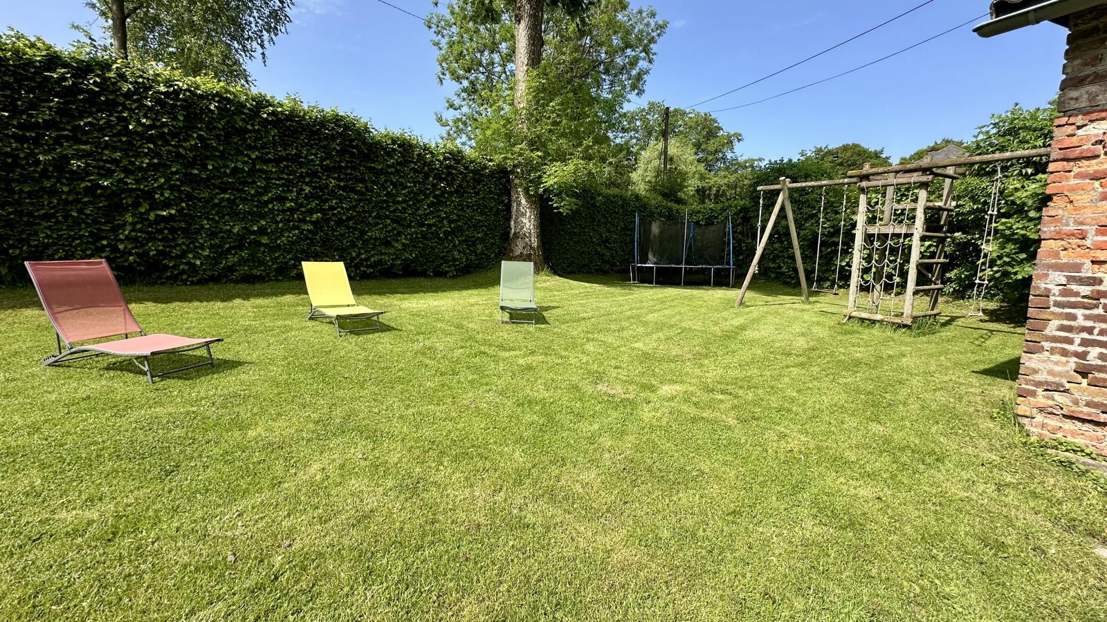 Les Ecuries du Lac-Gardens summer