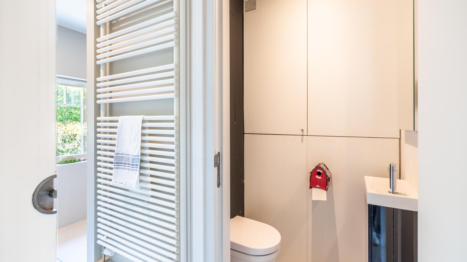 Rue de labbaye-Bathroom