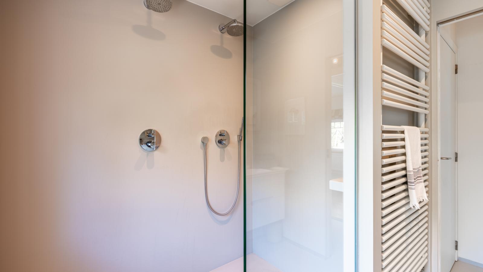 Rue de labbaye-Bathroom
