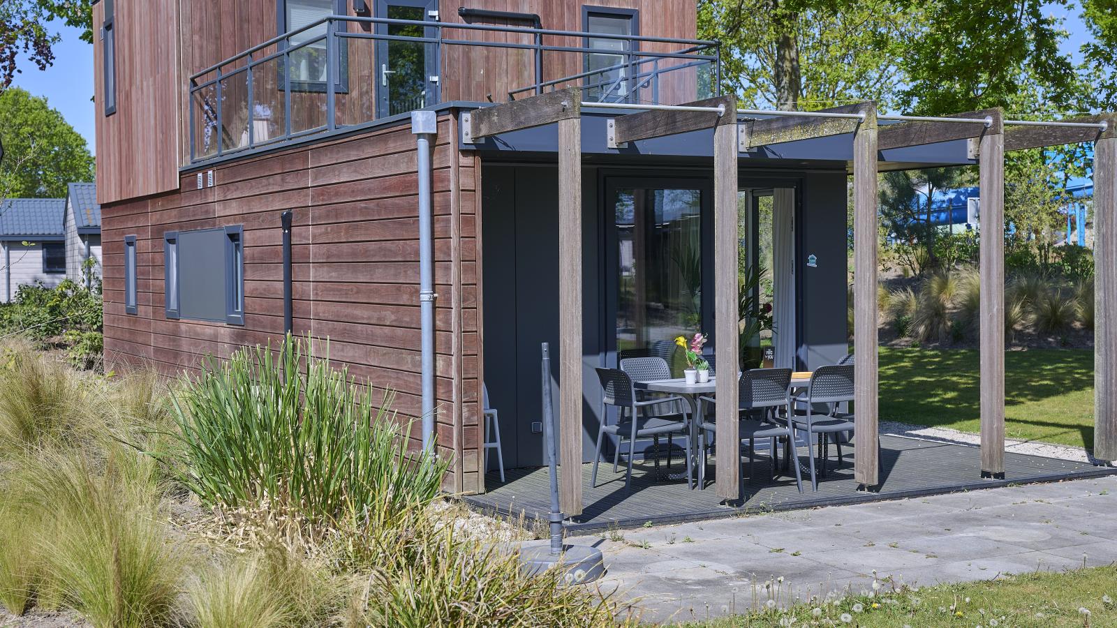 Het luxe droompaviljoen - Buitenkant zomer