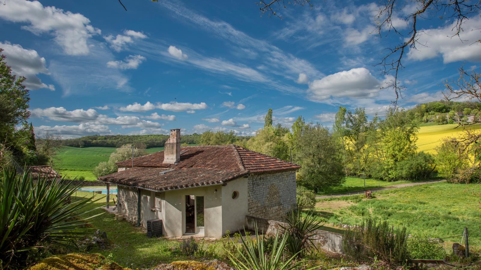 Gite Camineles - Buitenkant zomer