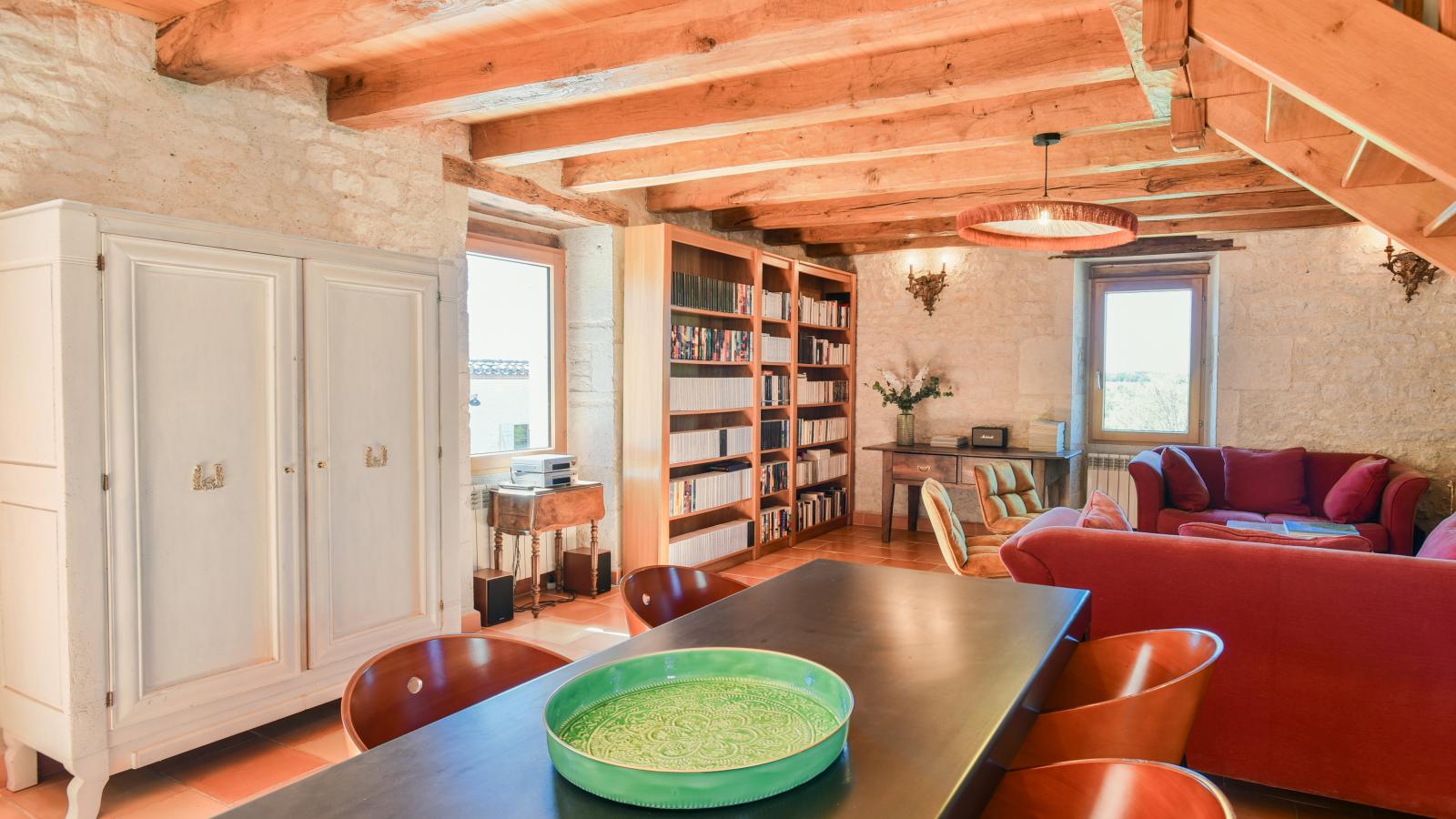 Les Artals-Dining room
