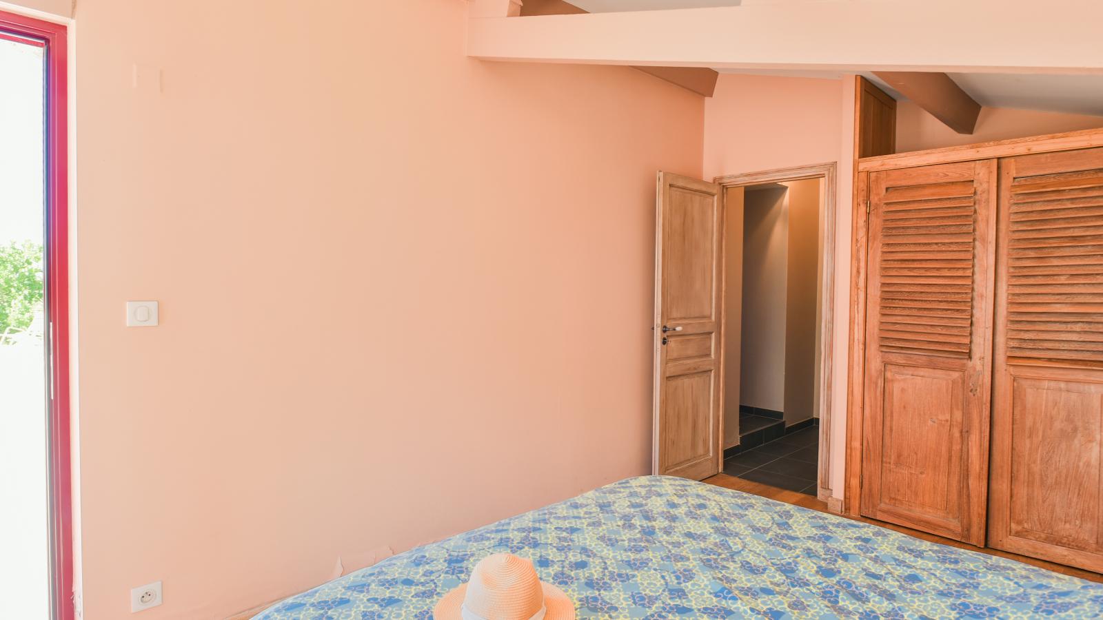 Les Artals-Bedroom