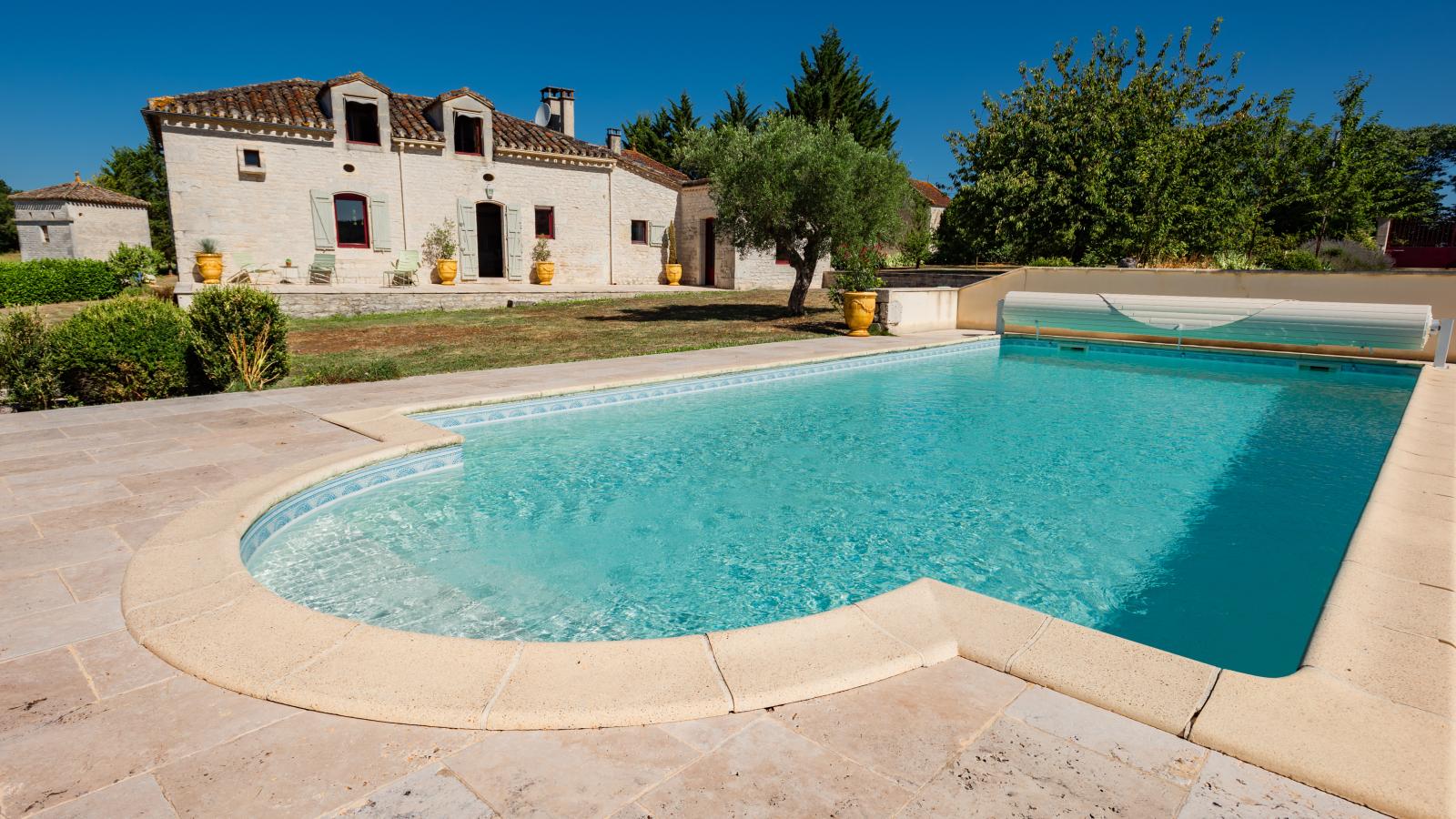 Les Artals-Exterior summer