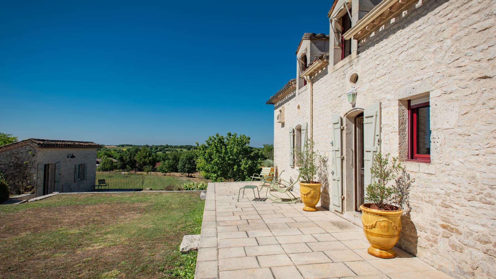 Les Artals-Terrace balcony