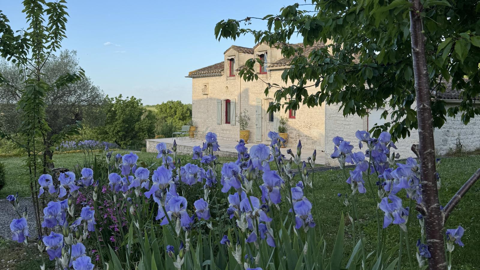 Les Artals-Gardens summer