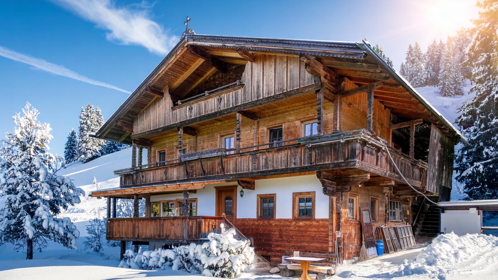 Zaustoi Altes Haus-Exterior winter