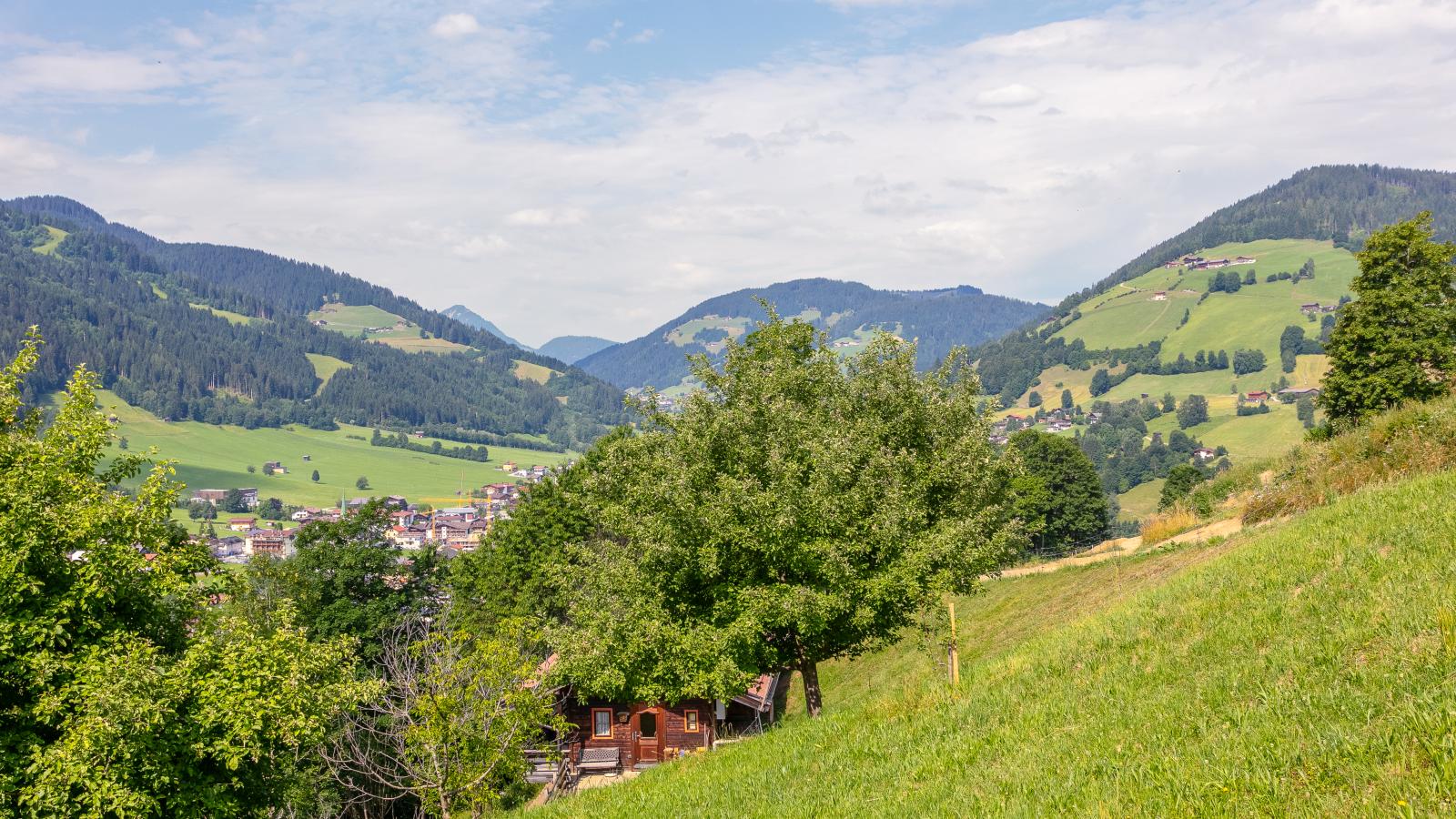 Zaustoi Altes Haus-Areas summer 1km