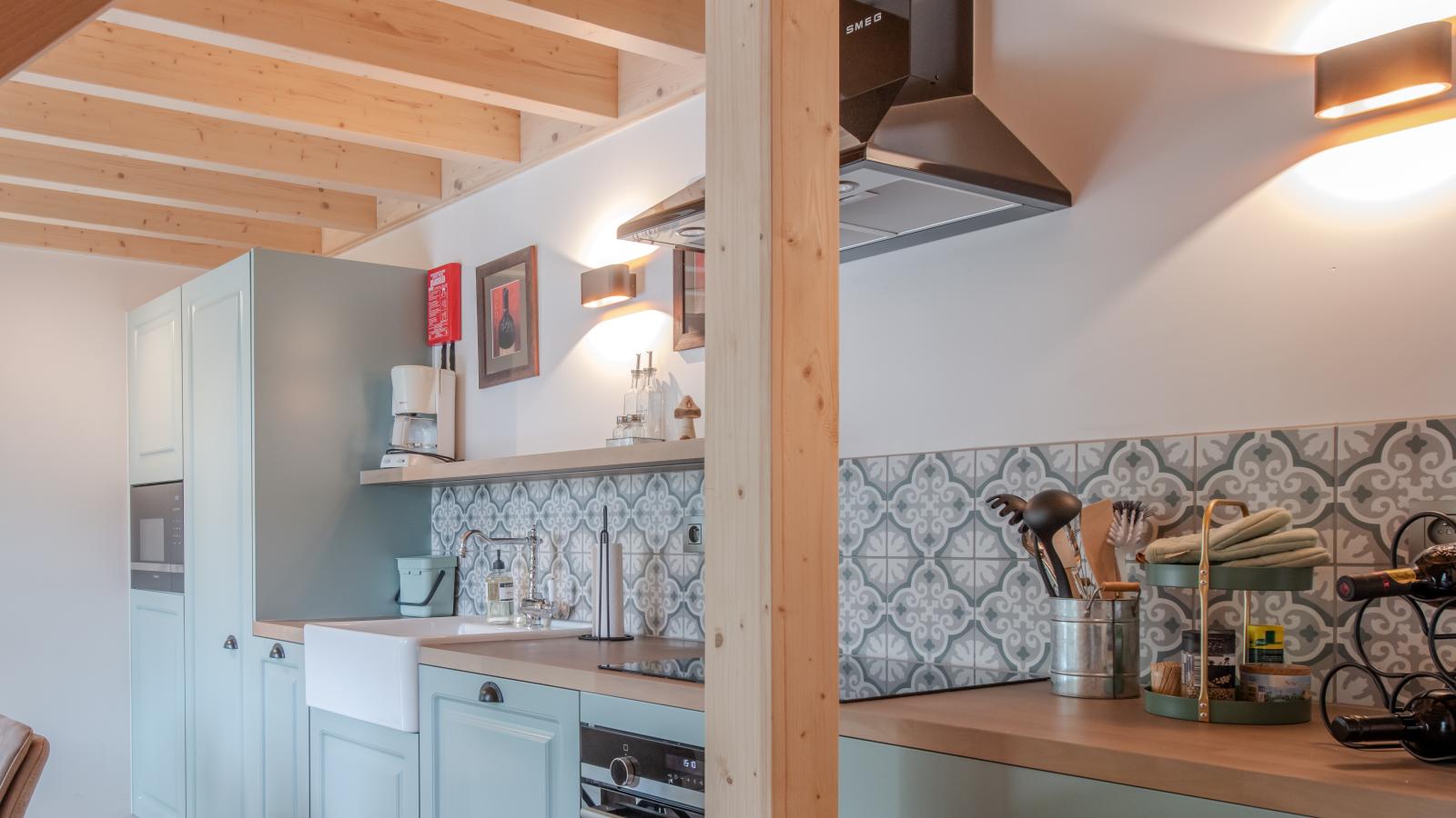 Me Voila 8-Kitchen