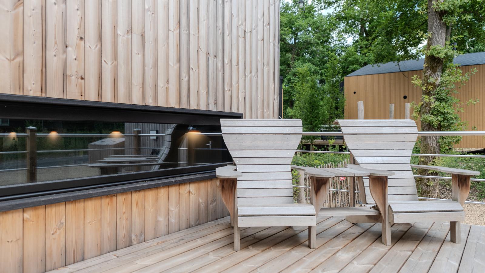 Me Voila 8-Terrace balcony