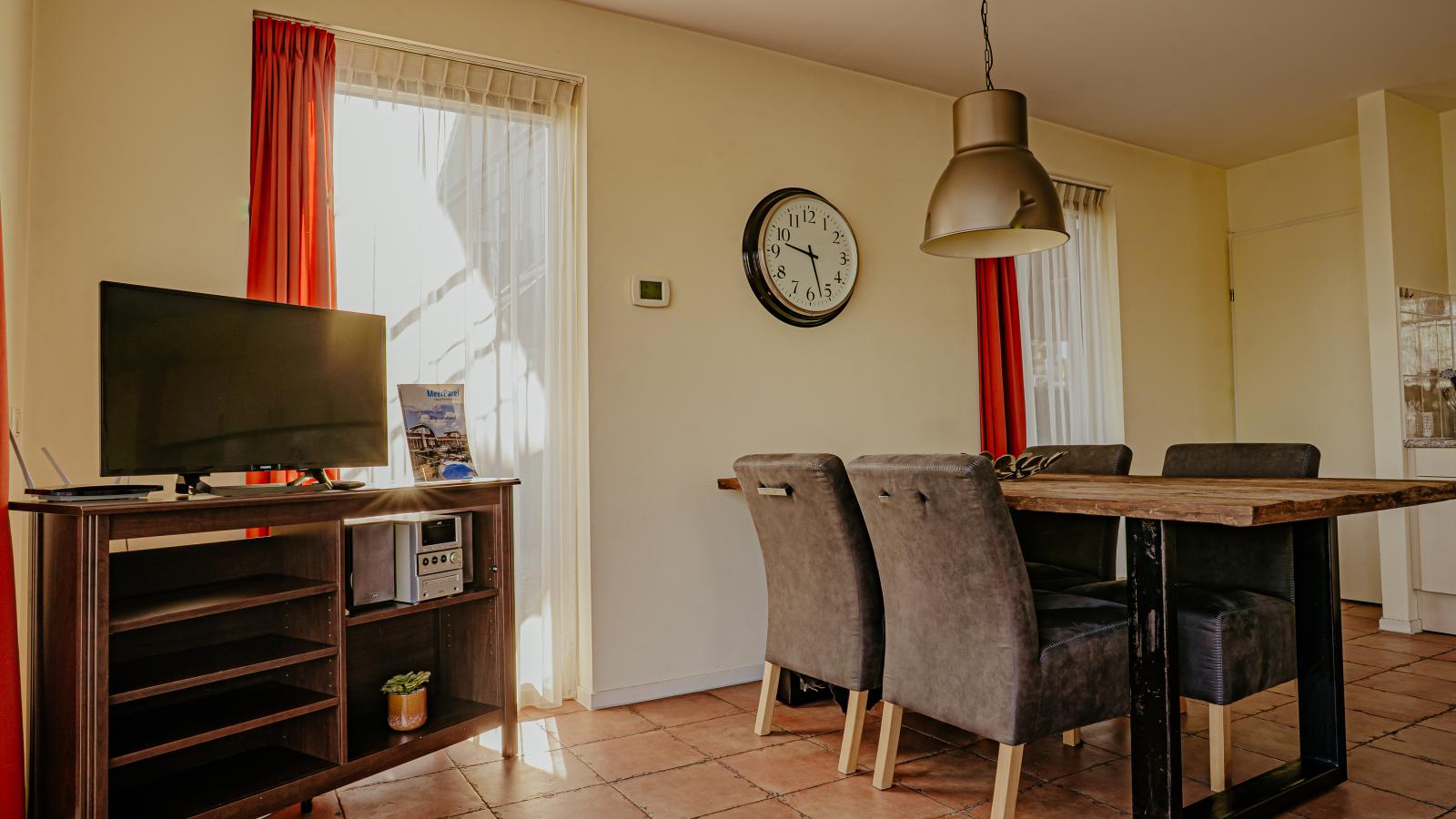 Waterbase-Living room