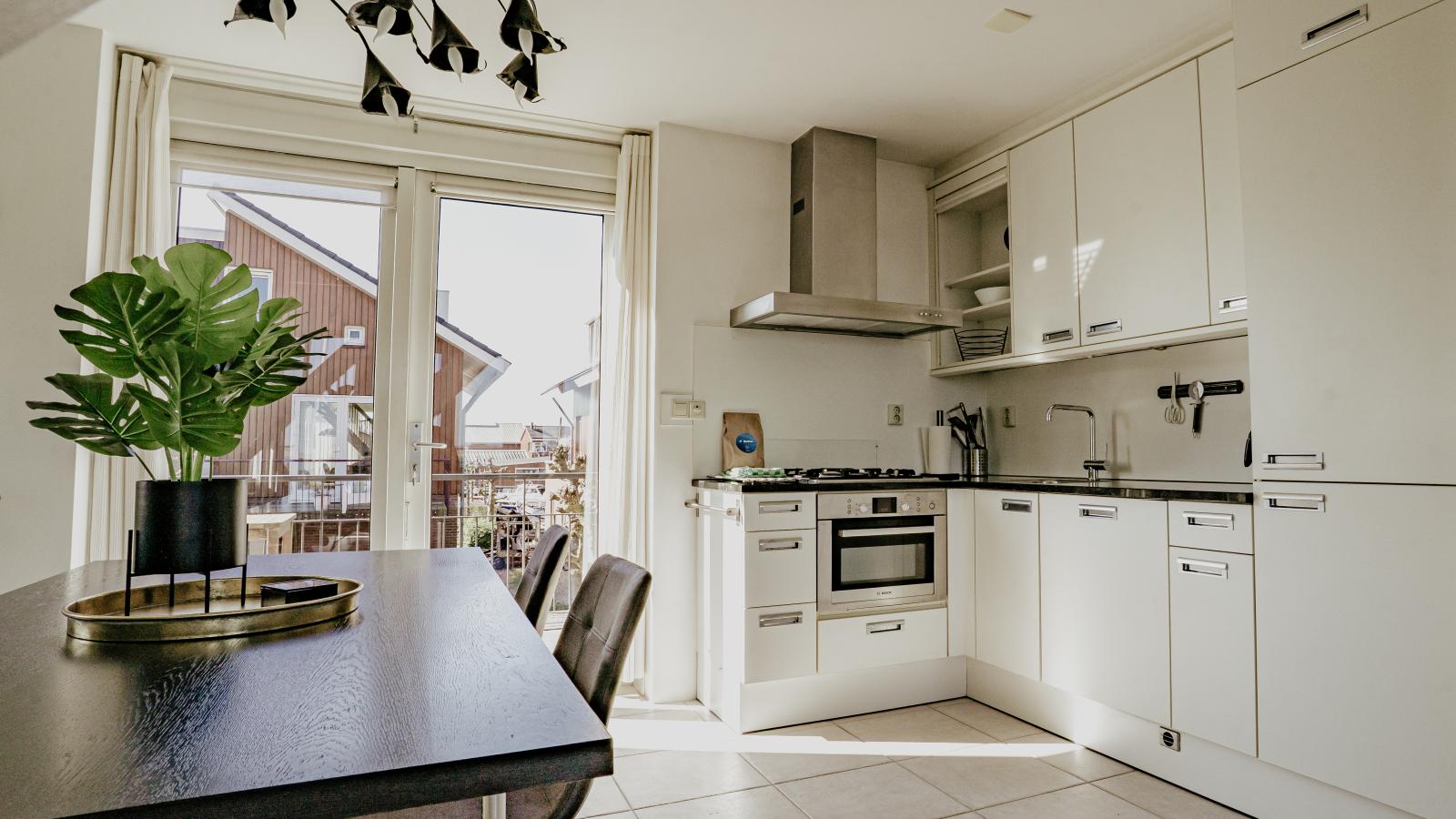 Nova Meer-Dining room