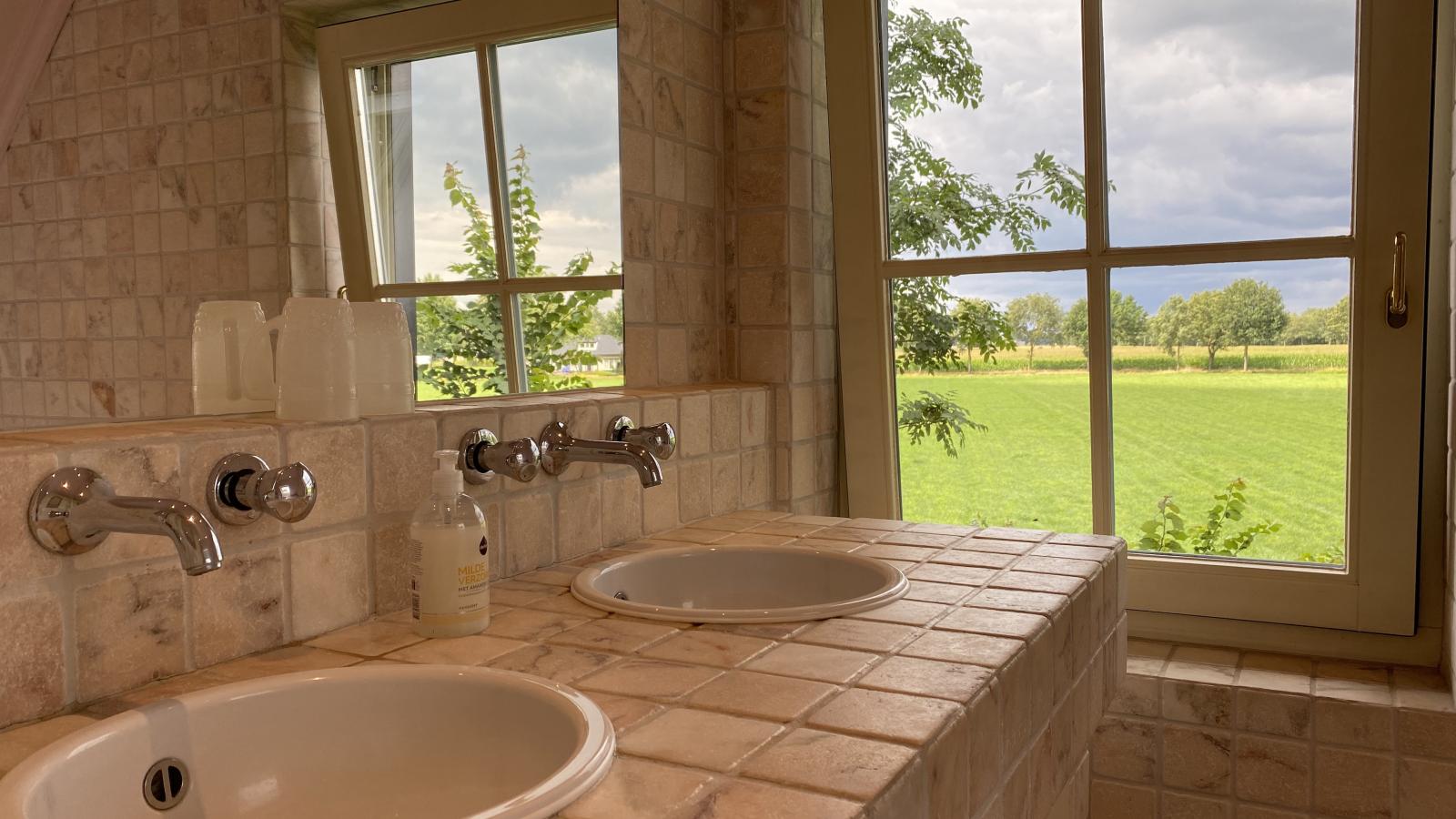 De Meerenhof-Bathroom