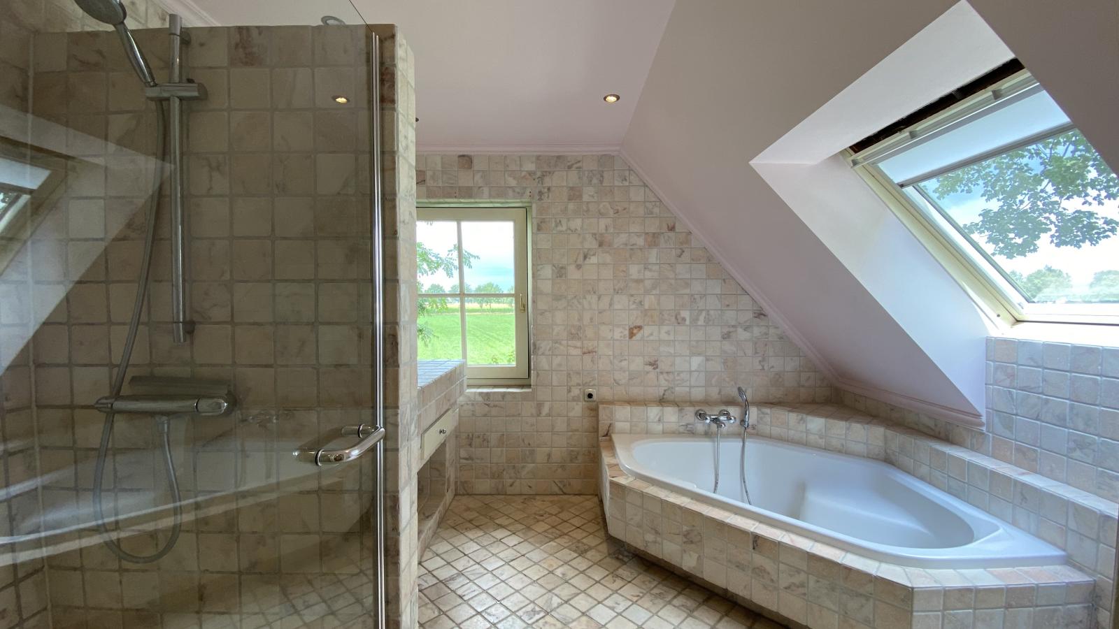 De Meerenhof-Bathroom