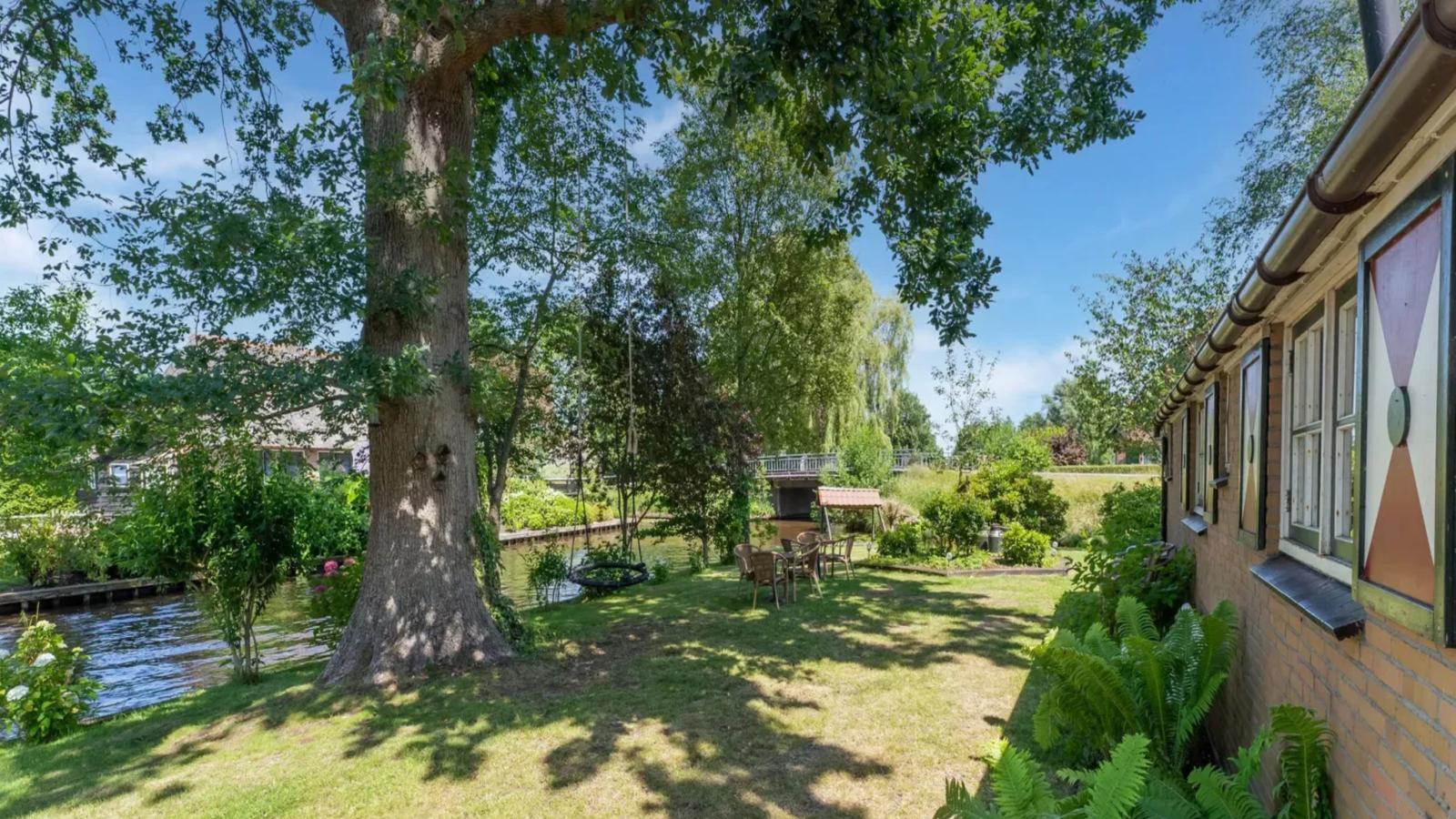Benedenverdieping Hoeve Ginette-Tuinen zomer