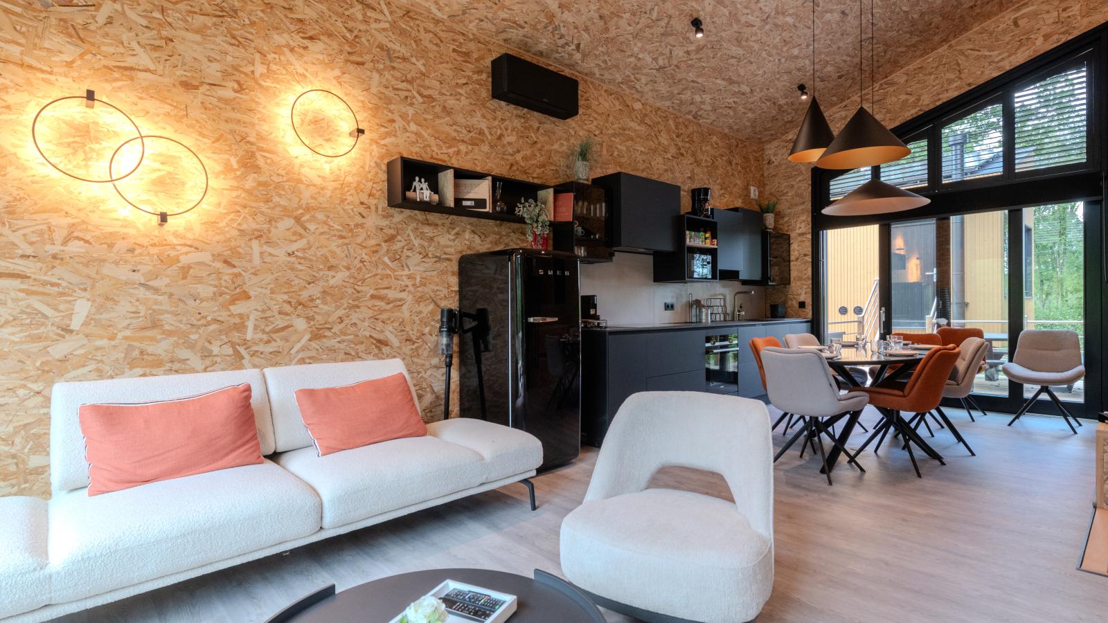 Me Voila 10-Living room