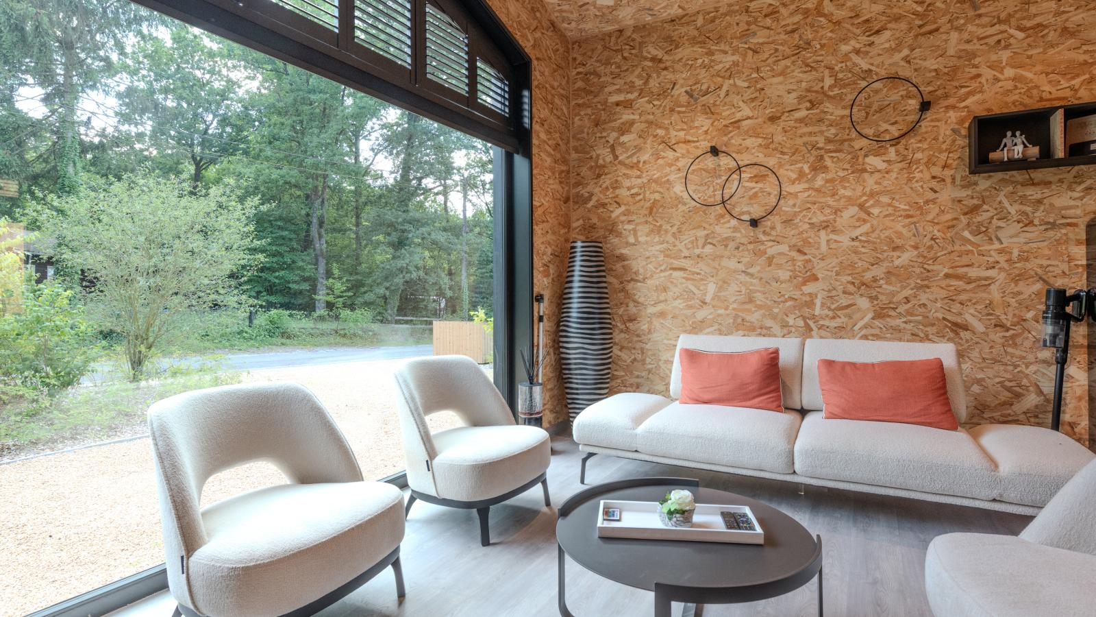 Me Voila 10-Living room
