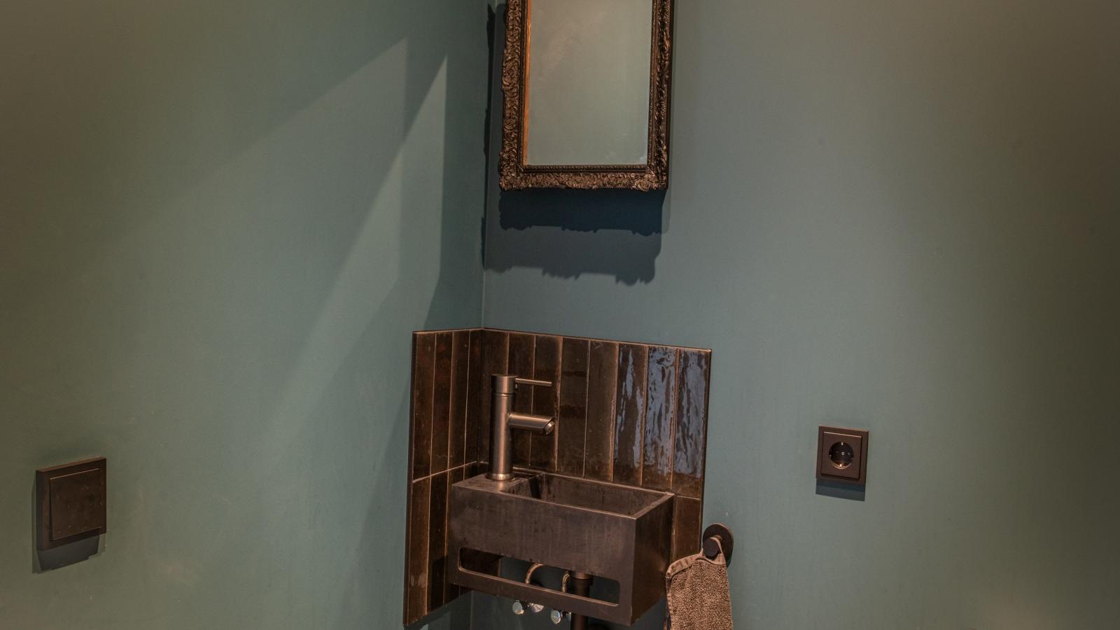 The Green Getaway-Bathroom