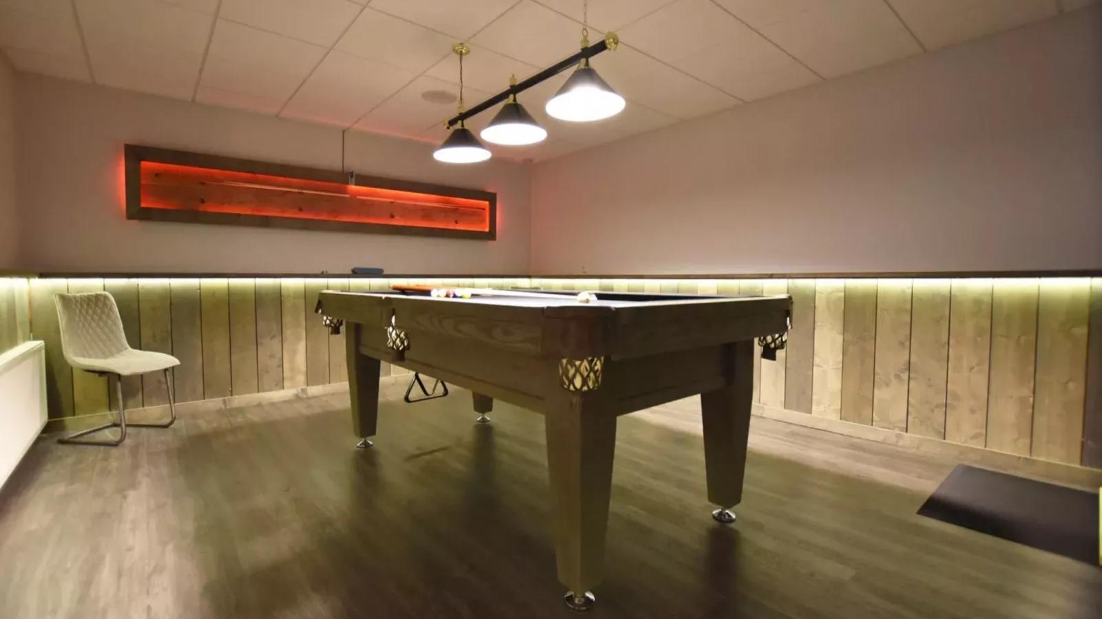 Pure Rust-Recreation room