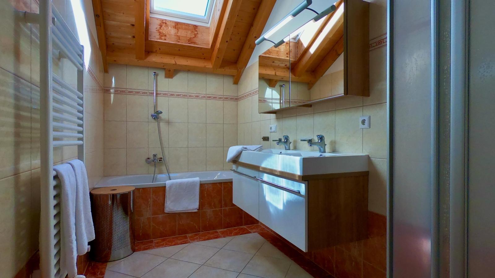 Casa Nostra-Bathroom