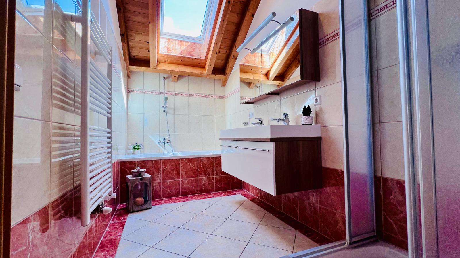 Casa Nostra-Bathroom