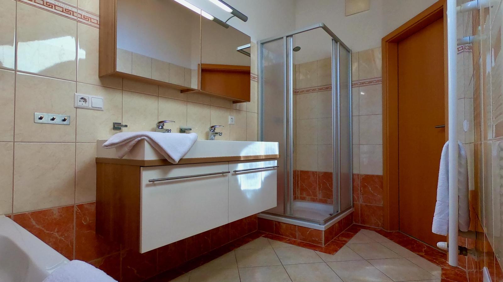 Casa Nostra-Bathroom
