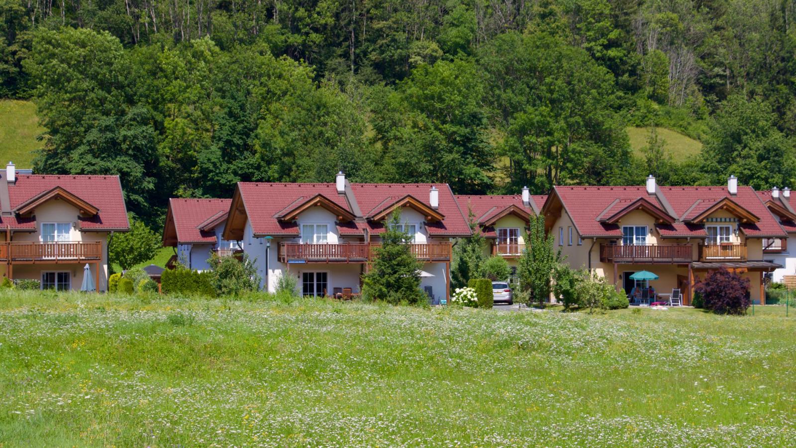 Casa Nostra-Areas summer 1km
