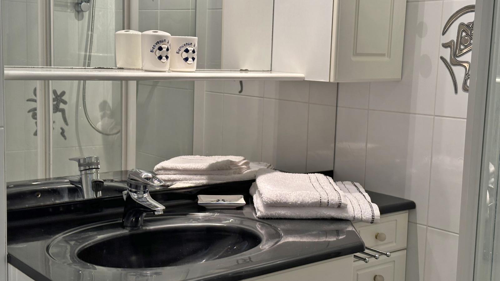 Maison Arlore-Bathroom