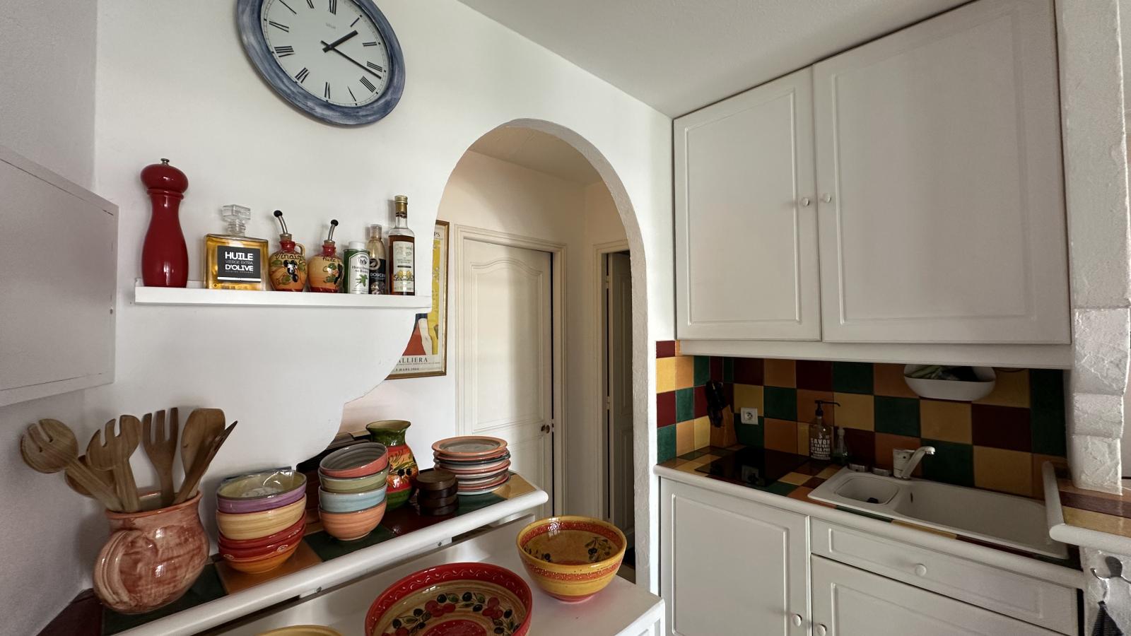 Maison Arlore-Kitchen