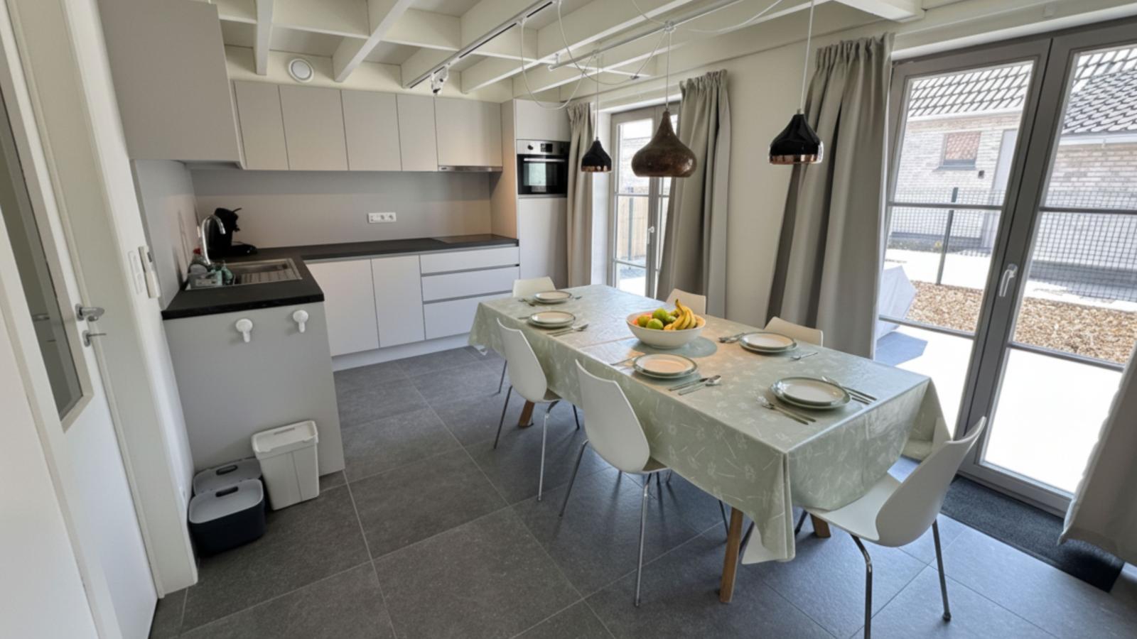 Westhinder II H28-Esszimmer