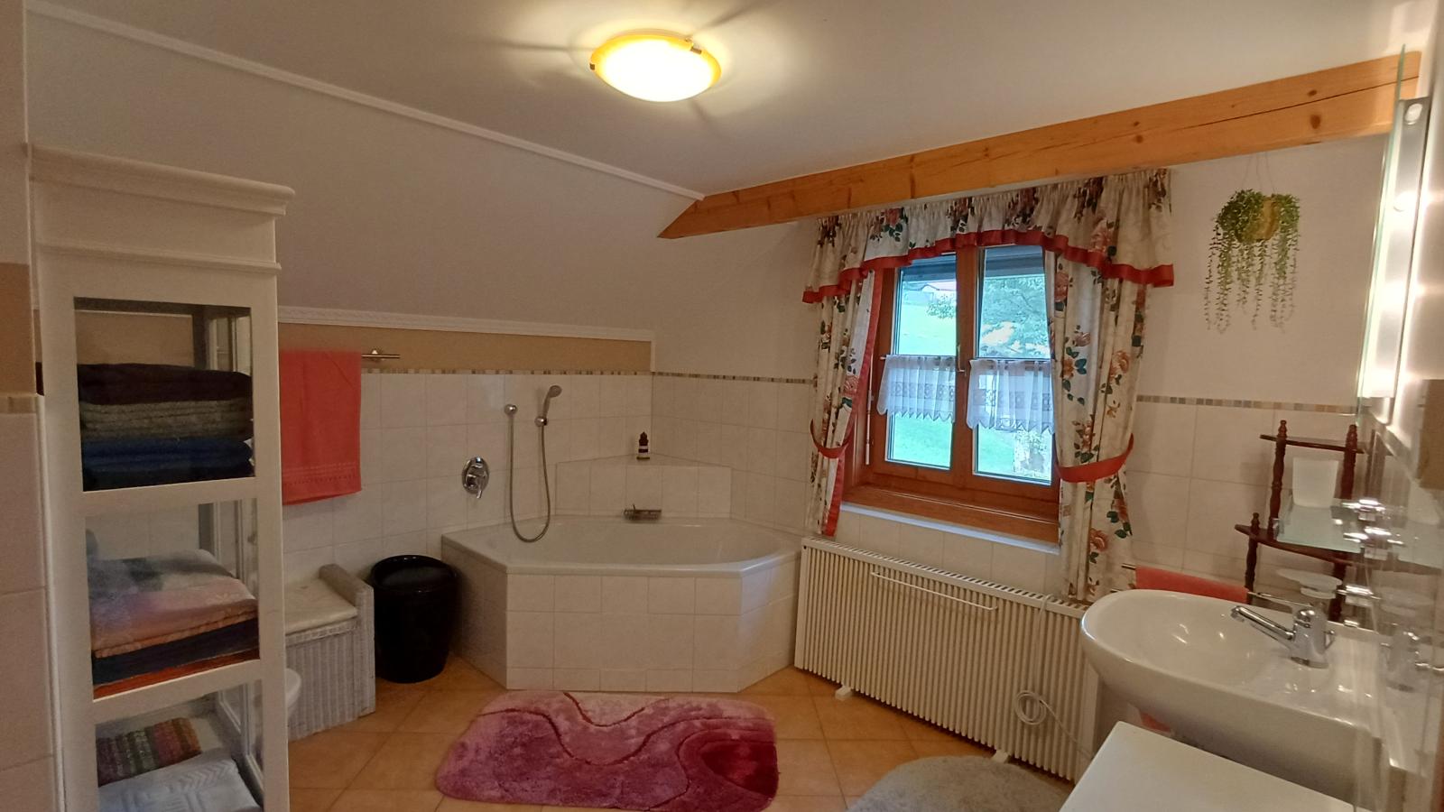 Im Zellertal I-Badkamer