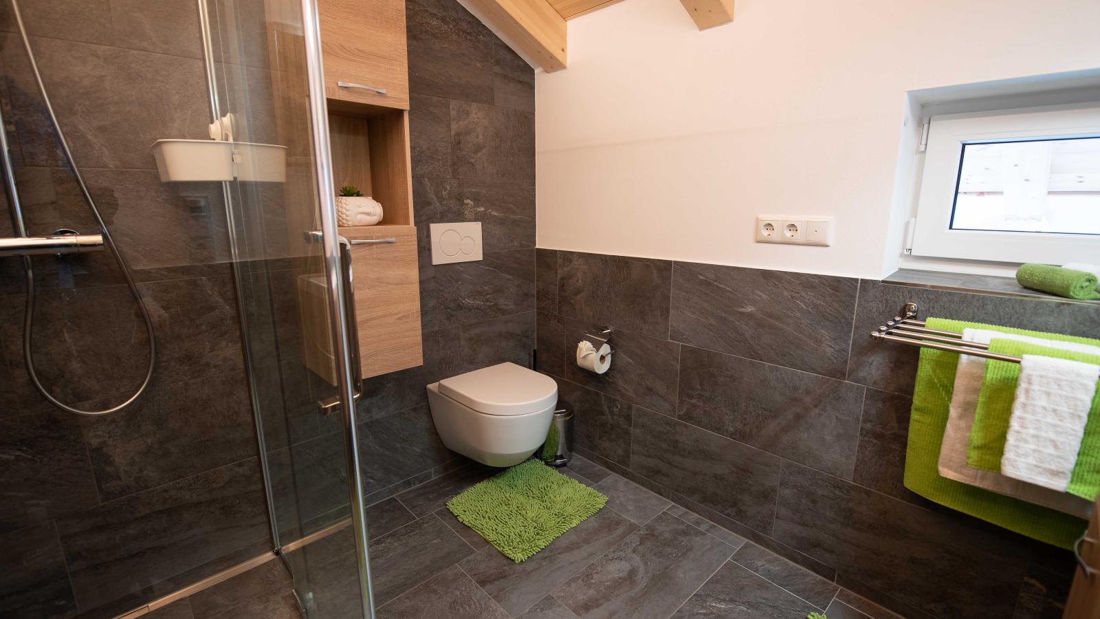 Trocker-Bathroom