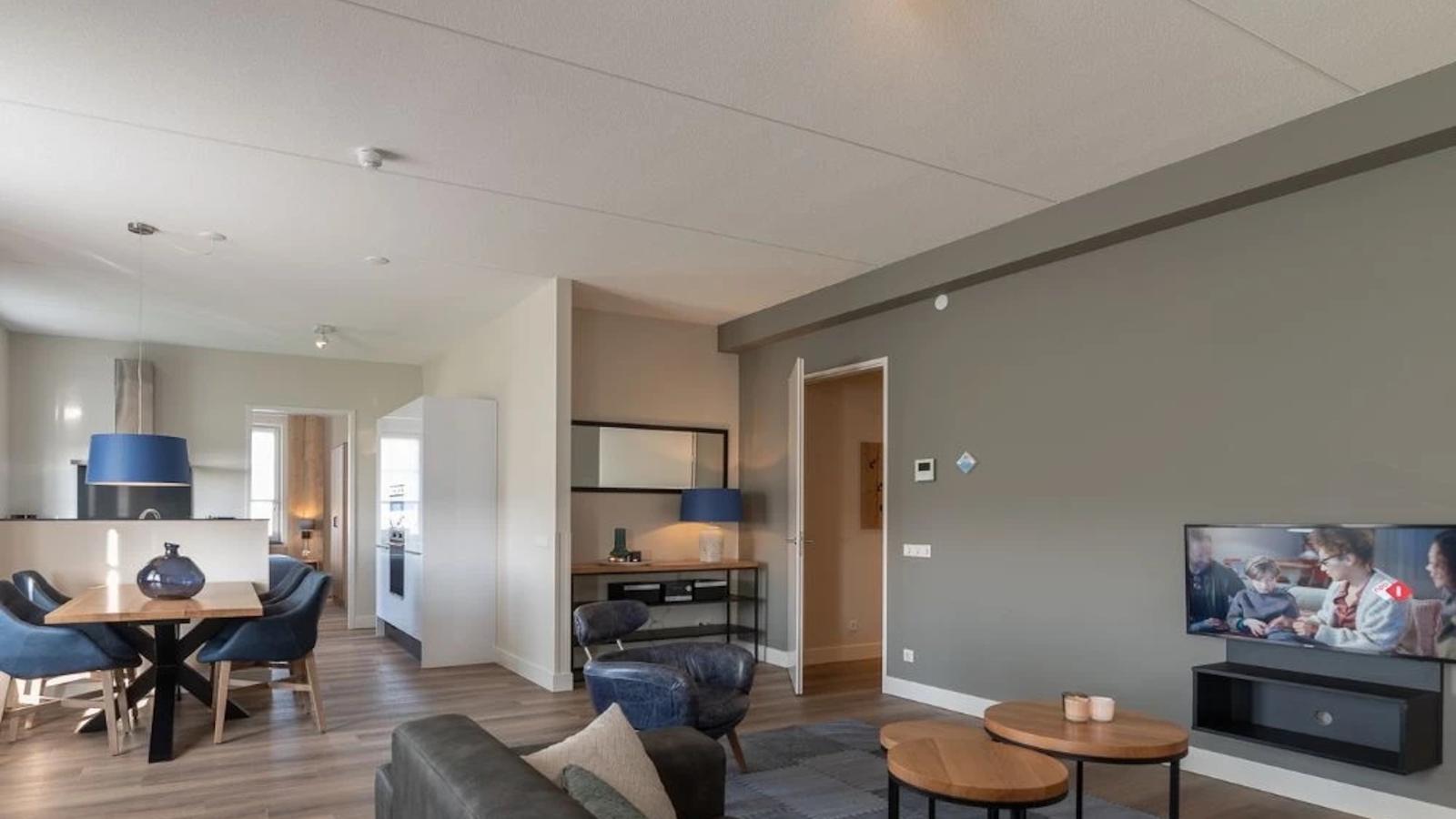 SeaLuxe Suite-Salon